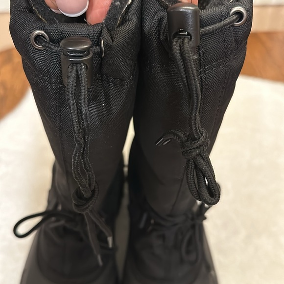 Kamik winter boots - Picture 3 of 8